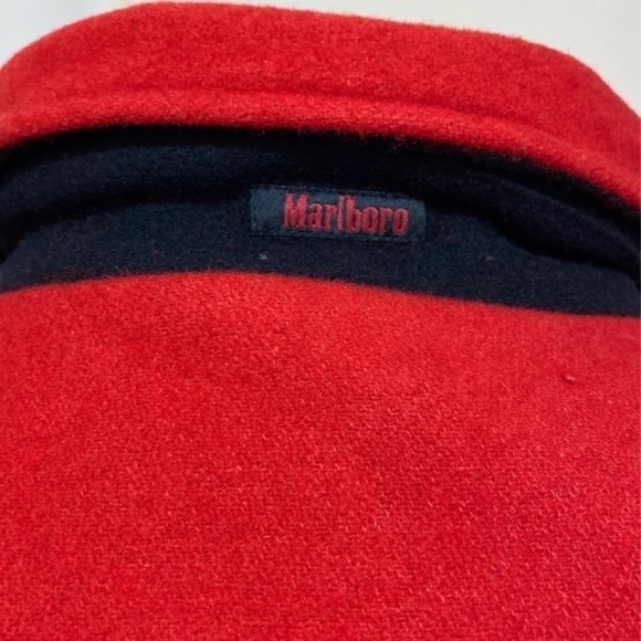 Vintage Marlboro Black & Red
Reversible Barn Field Work
Jacket Men's Size Small - Picture 5 of 11